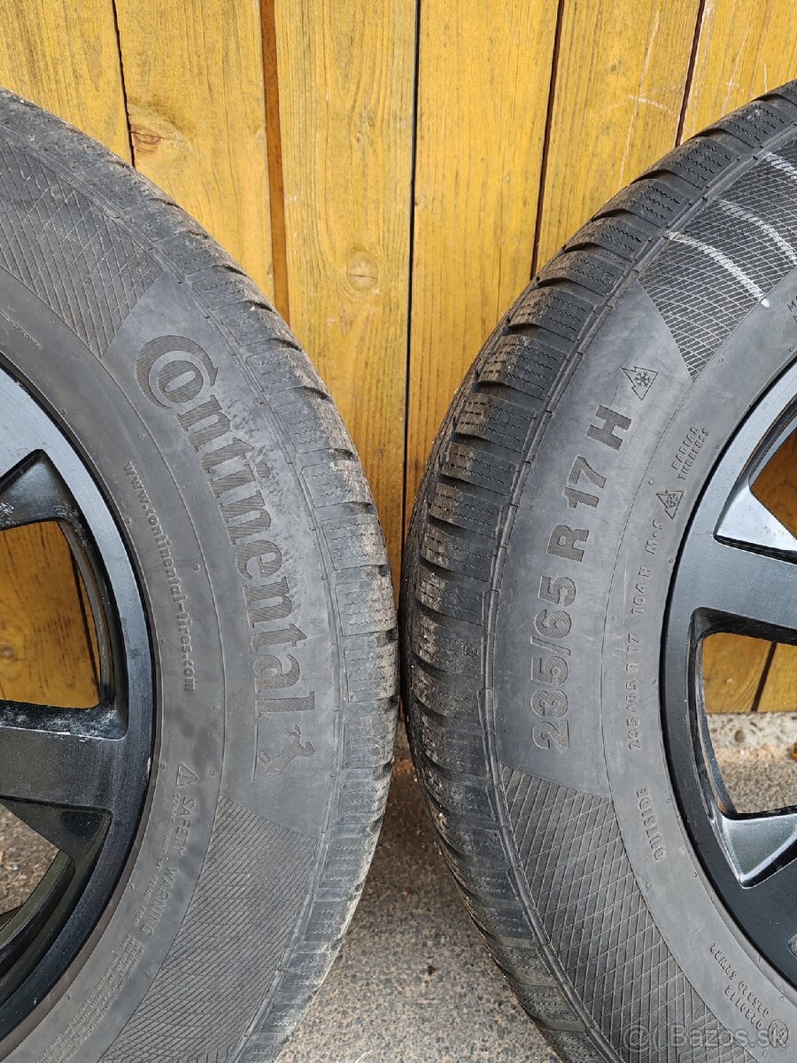 Zimne pneu 235/65 r17 s Audi diskami - 3