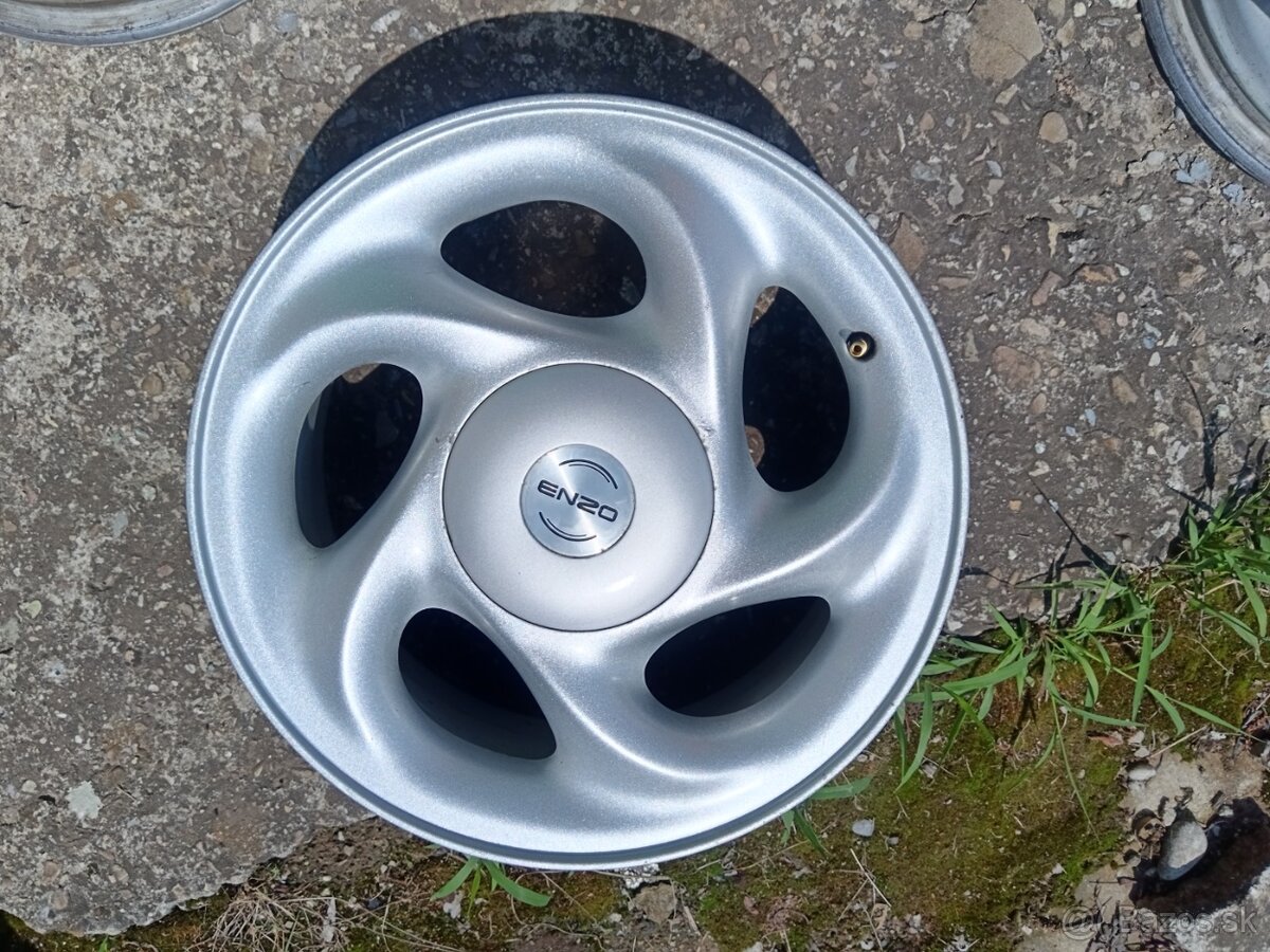 Predam elektrony 4x100 r15 - 3