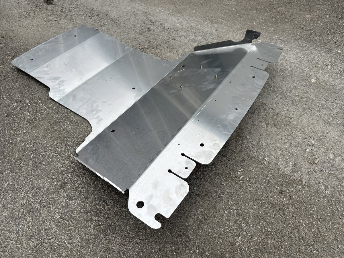 Kryt motora Toyota Sequoia Tundra