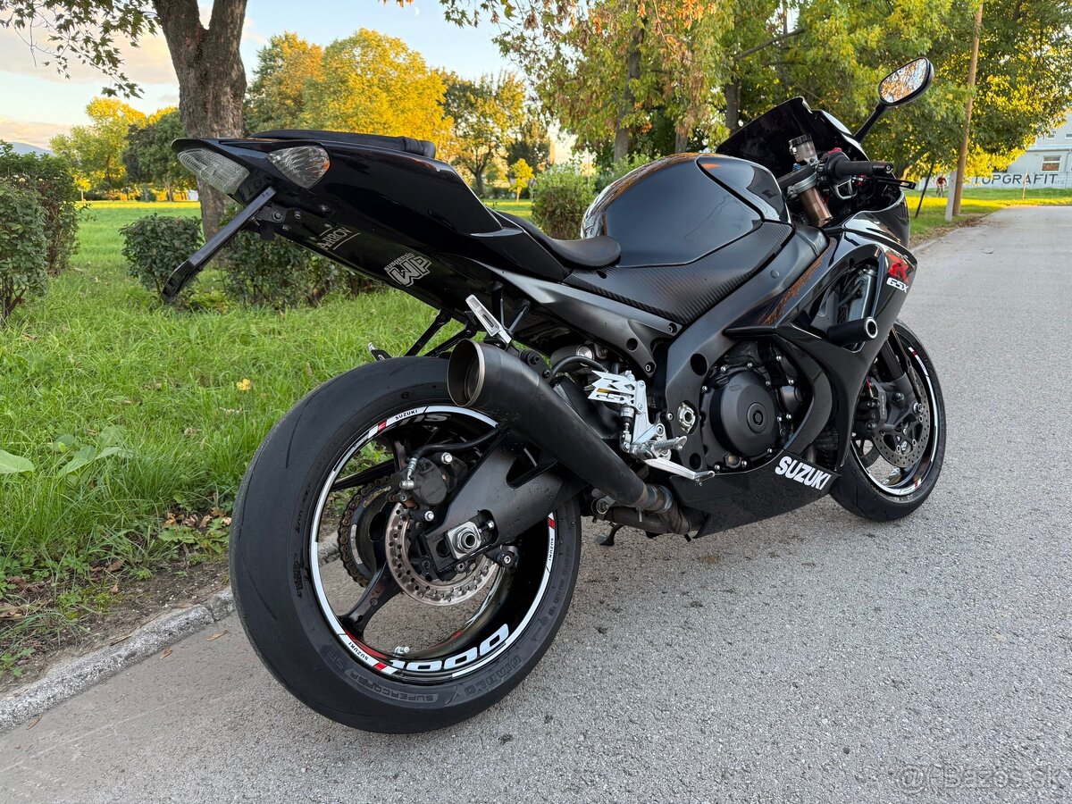 Suzuki GSXR 1000 K7 - 3