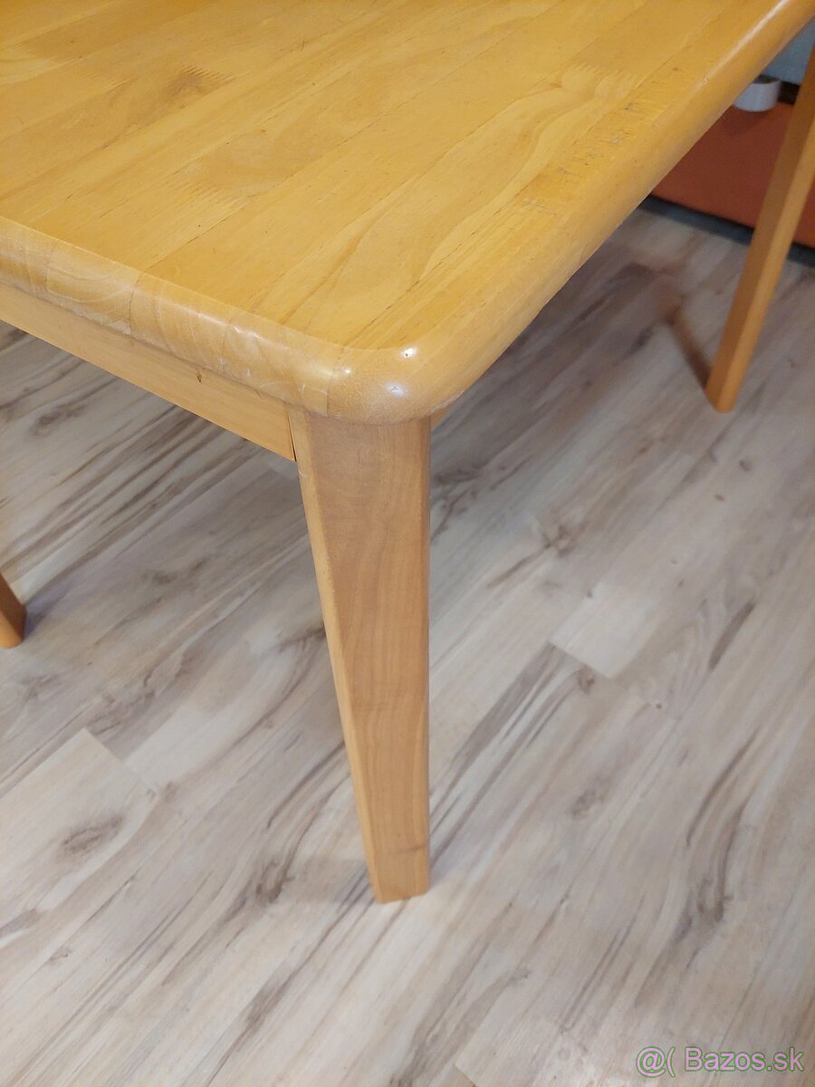 Drevený jedálenský stôl 110x75cm - 3