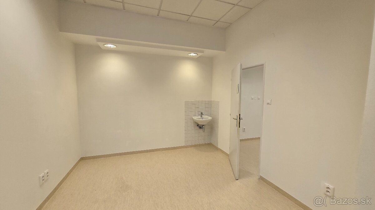 Prenájom nebytového priestoru - Párovská ulica - Nitra - 3