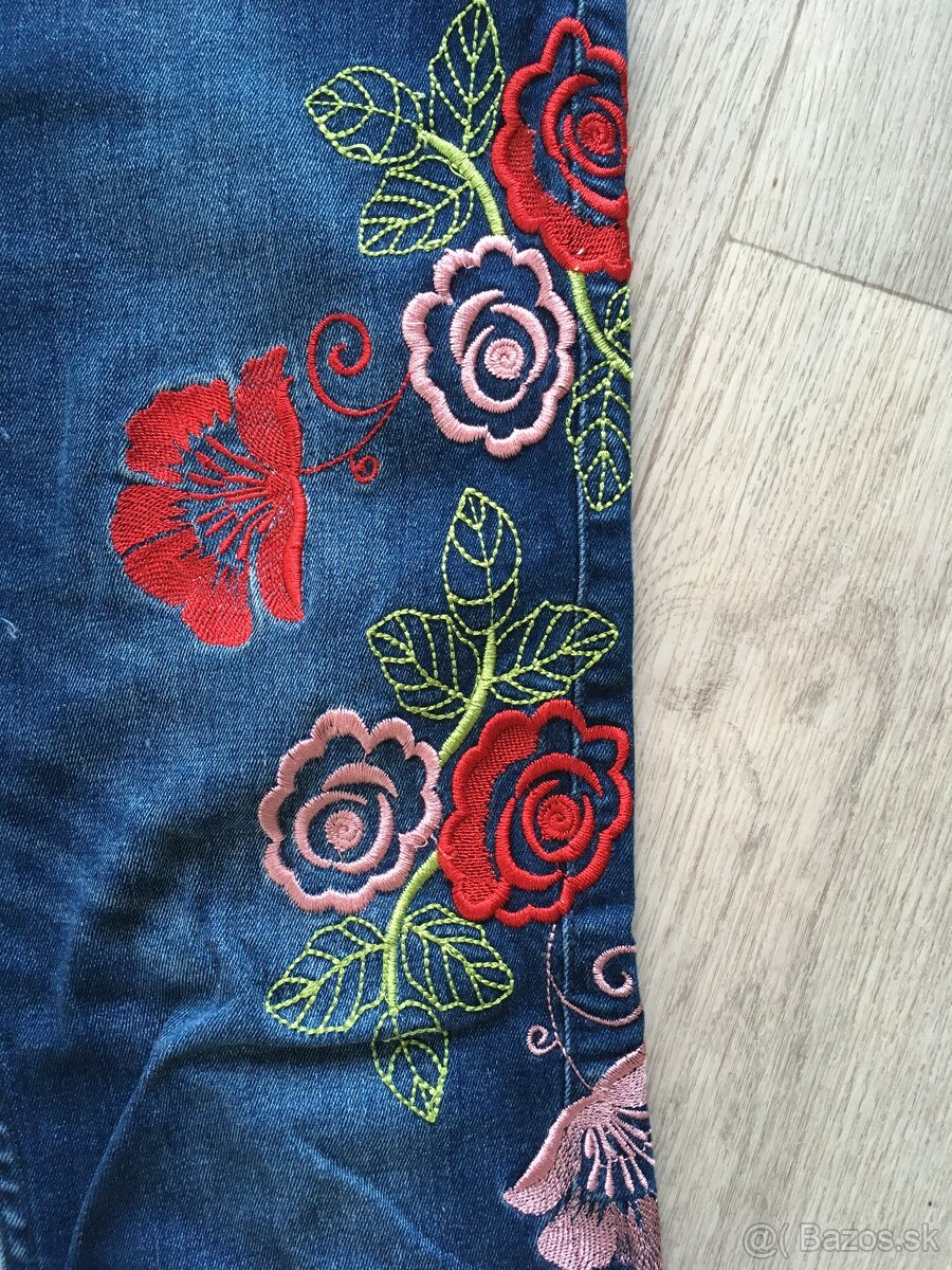 dámske rifle s výšivkou zn. HOUSE - 3