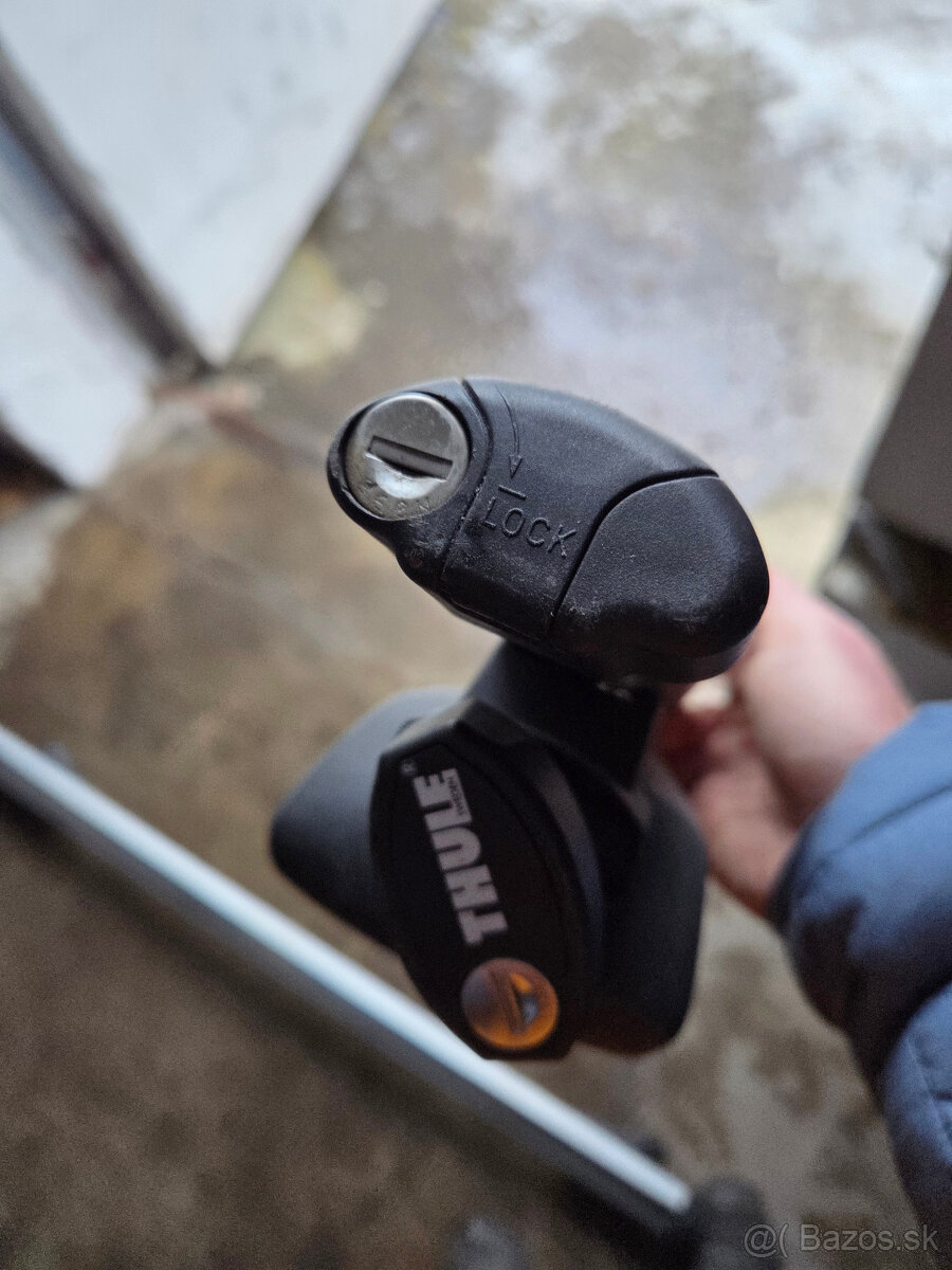 stresny nosic Thule AeroBar (120 cm) + Rapid System 757 - 3