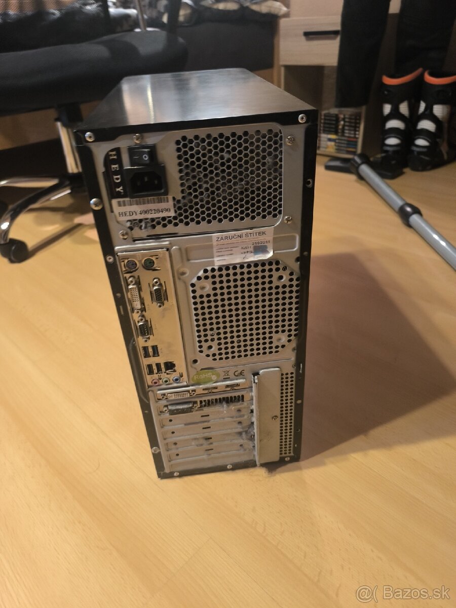 Stolný počítač - 3