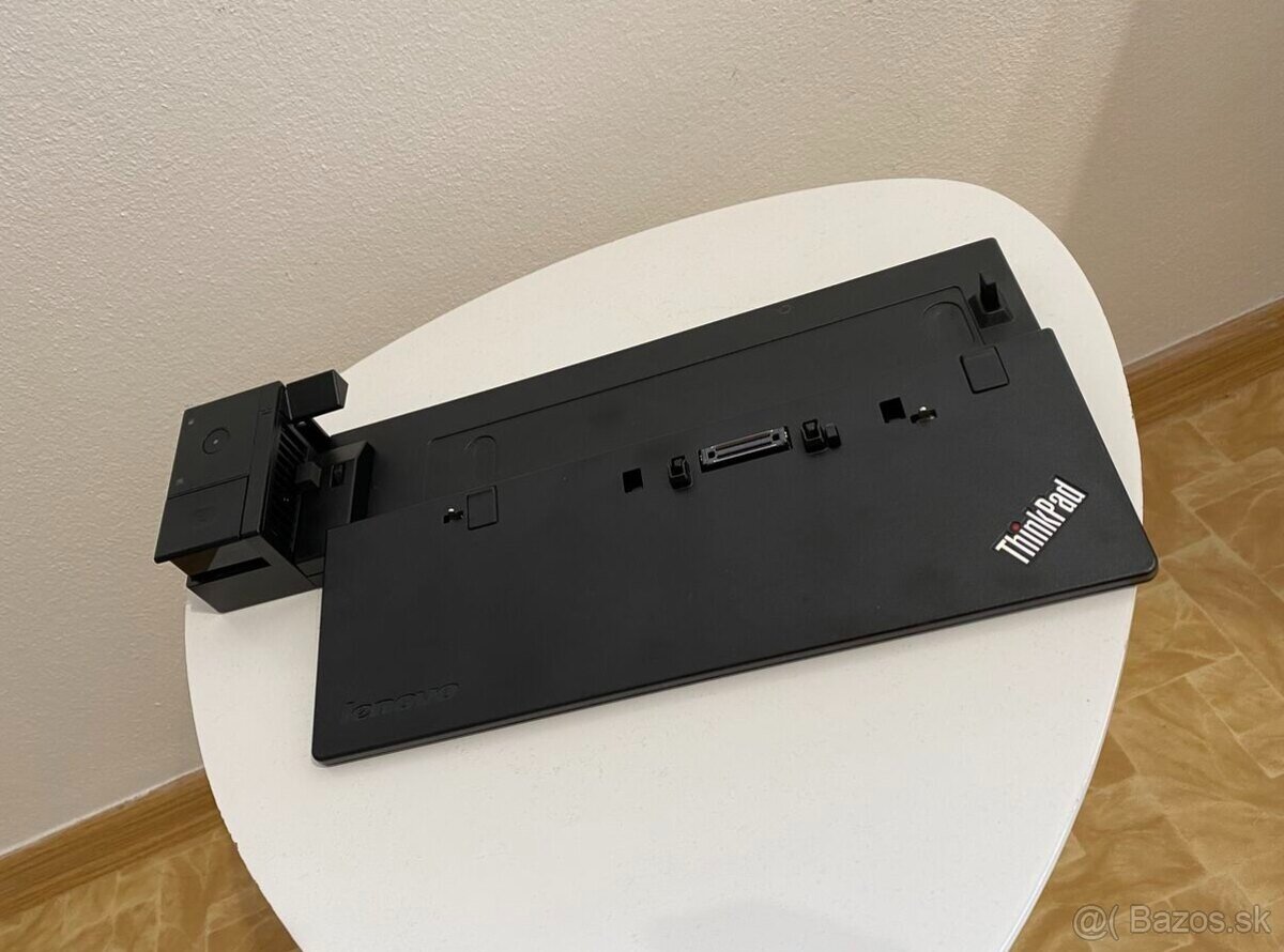 Predám dokovaciu stanicu na notebooky Lenovo Thinkpad Pro - 3