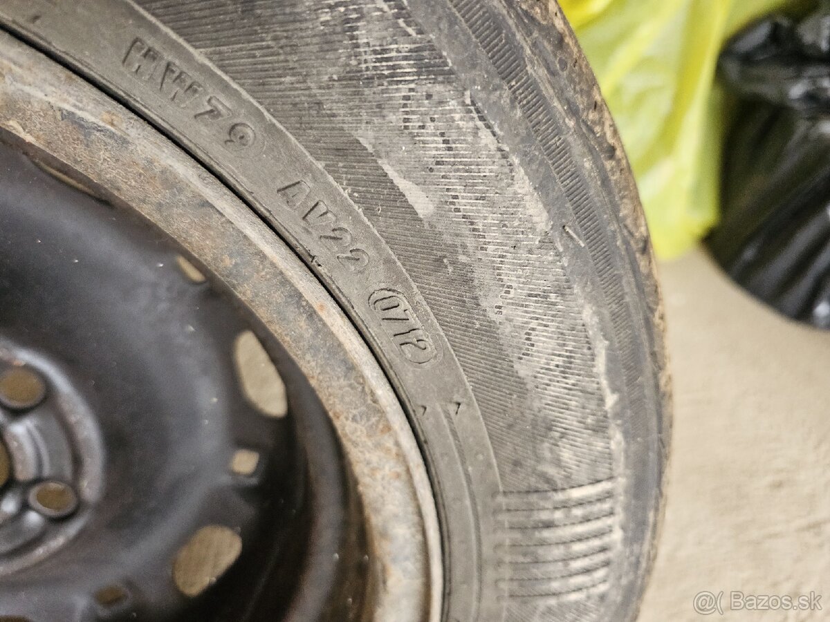 Plechové disky 14'' + letné pneu 165/70 R14
- 3