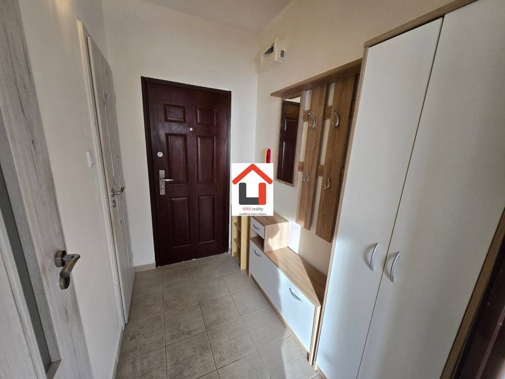 NÁJOM OD 1.MARCA : 1 izbový byt s loggiou v Komárne/CENTRUM - 3