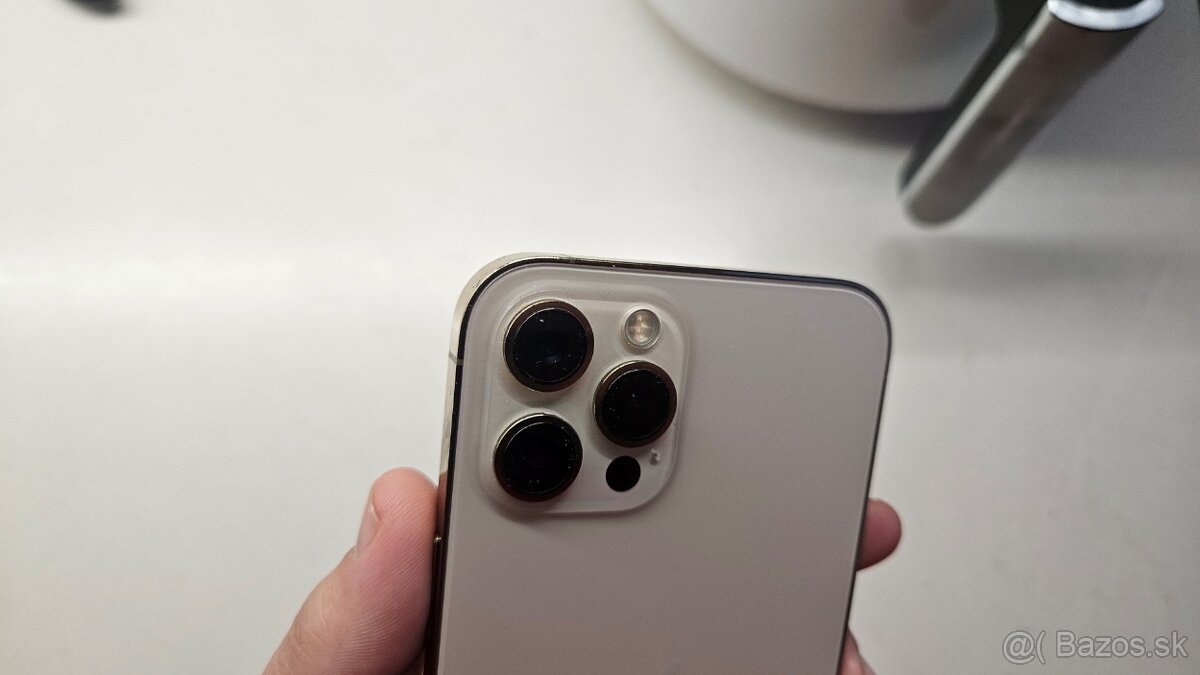 Apple iPhone 12 Pro Max 128GB - jemná puklina, nová bat. - 3