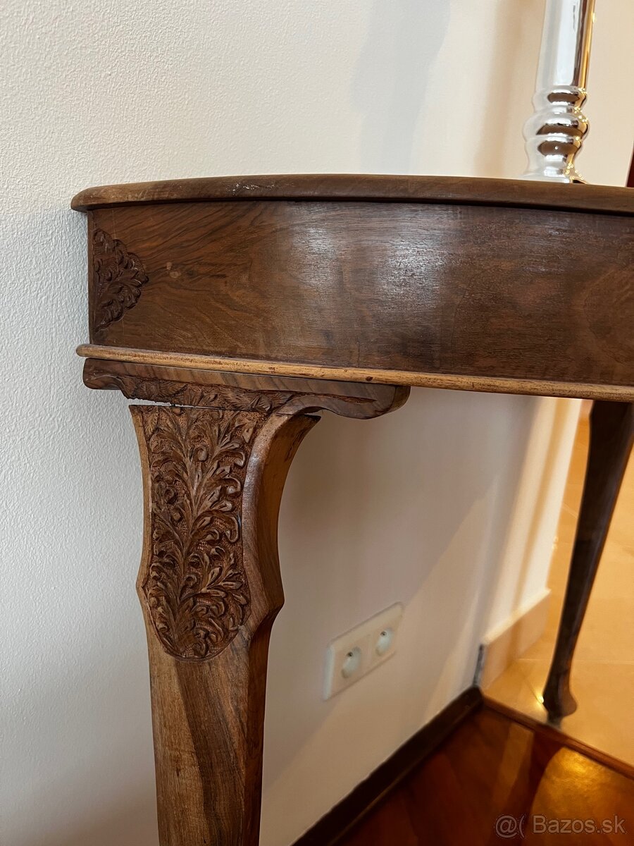 Drevený stolík - ručne vyrezávaný - 3