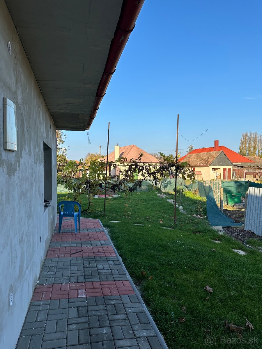 Na predaj rodinný dom v Medveďove - 3