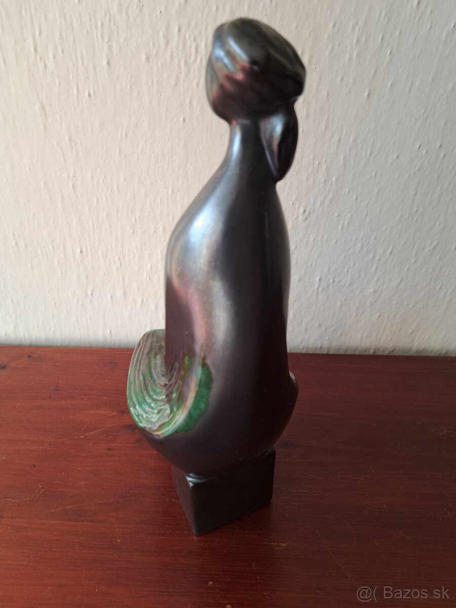 Soška, sediaca žena, Jitka Forejtova - 3