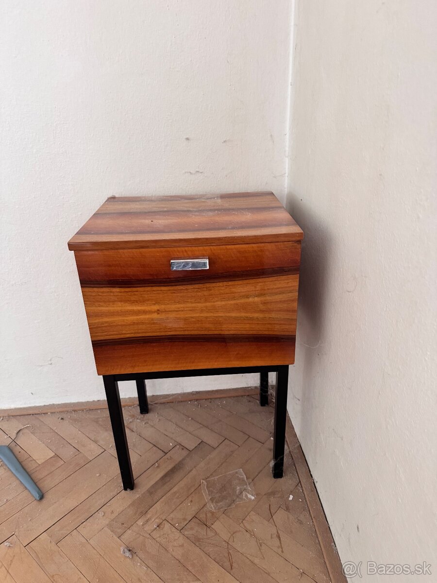 Retro skrinky nočné - 3