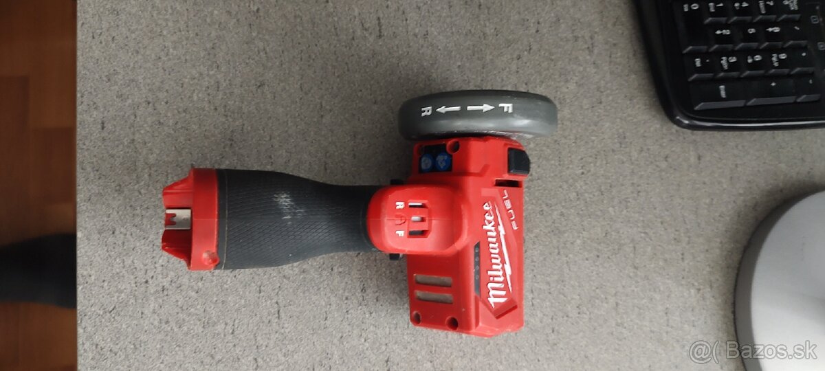 MILWAUKEE M12 FCOT
- 3