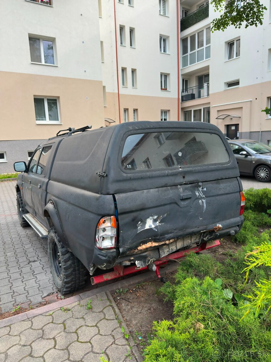 Predám havarovane Mitsubisi L200 - 3
