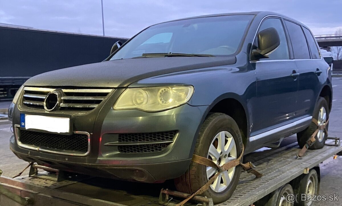 Rozpredam Touareg 3,0 TDi 165kw facelift - 3