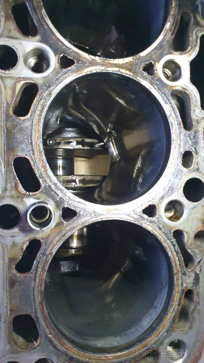 predam blok motora a klukou 1.9 TDI 66kw ALH - 3