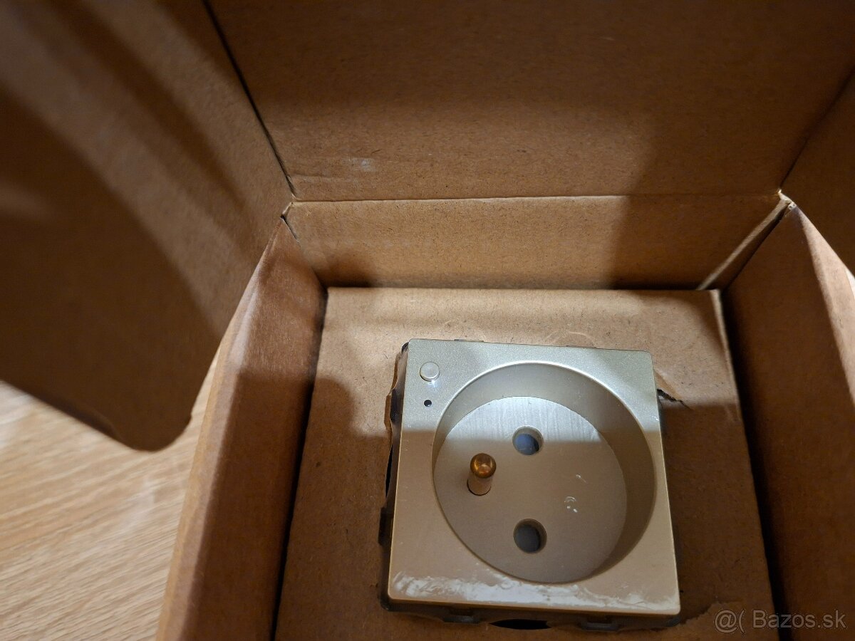 BSEED FR Standard zástrčka s vypínačom WiFi - 3