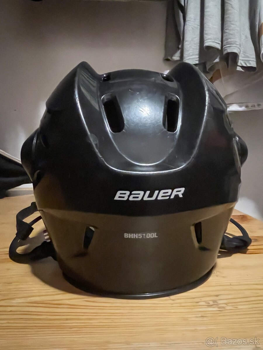 Hokejová prilba - 3