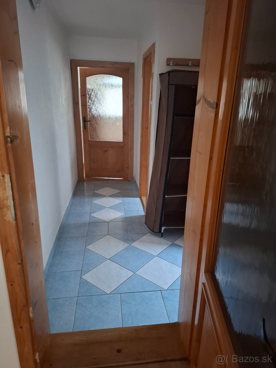 Prenájom bytu v RD - 3