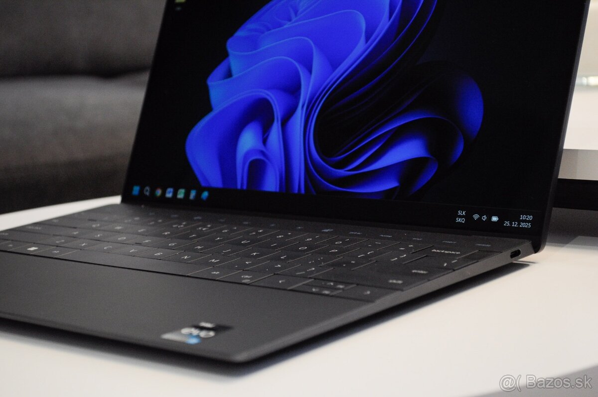 DELL XPS 13 PLUS ( 9320 ) - TOP STAV AKO NOVÝ - ULTRA TENKÝ - 3