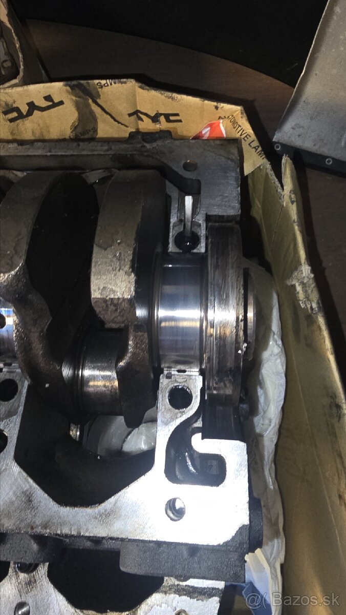 Kľukový hriadeľ volvo 2.4 d5 - 3