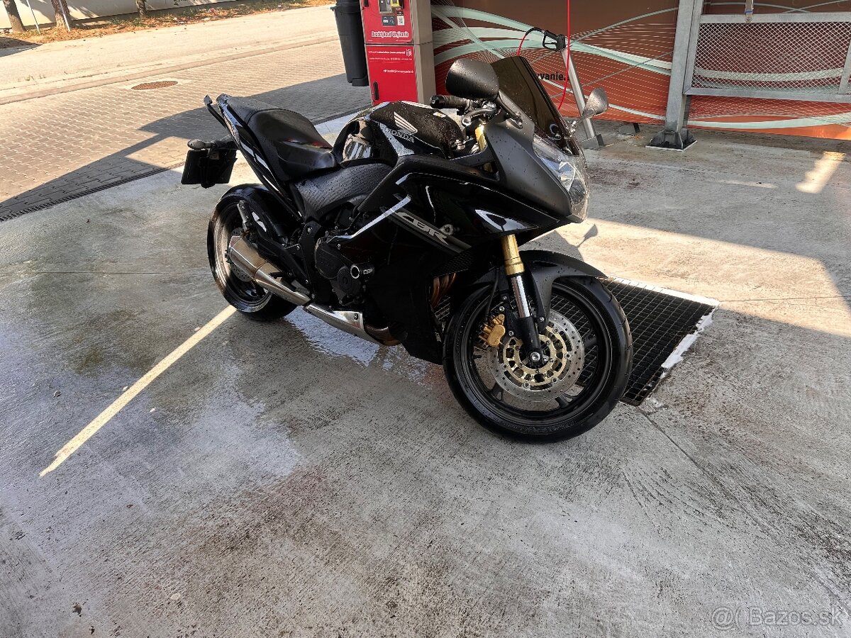 Honda CBR600F - 3