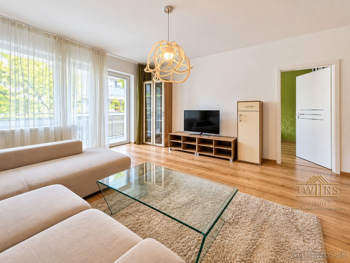 Moderný 2-izbový byt s veľkou loggiou pri lese – foto 3