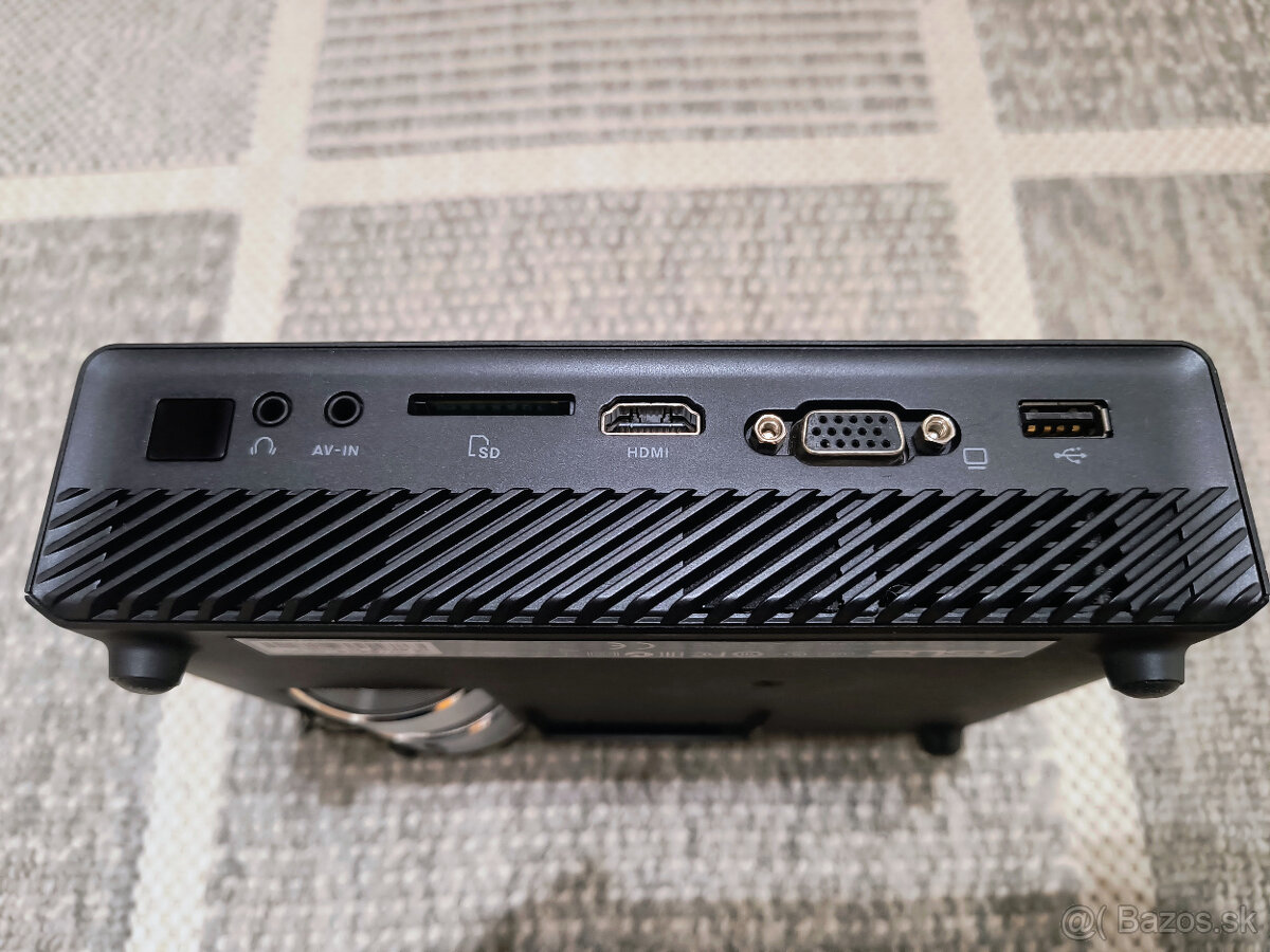 Asus extra jasný-700 Ansi lumen projektor, HD rozlíšenie - 3