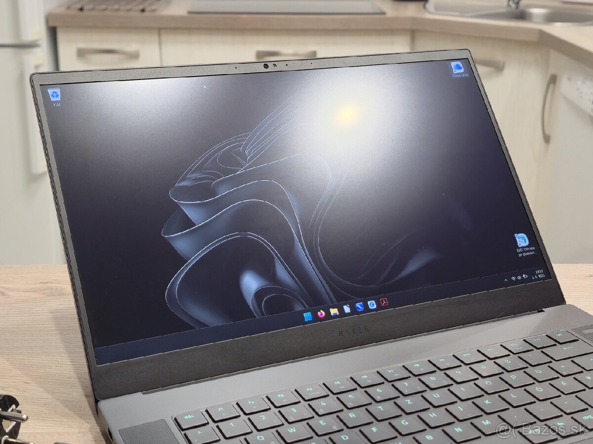 Razer Blade 15 Advanced + 32GB RAM + 2 nabíjačky + krabica - 3