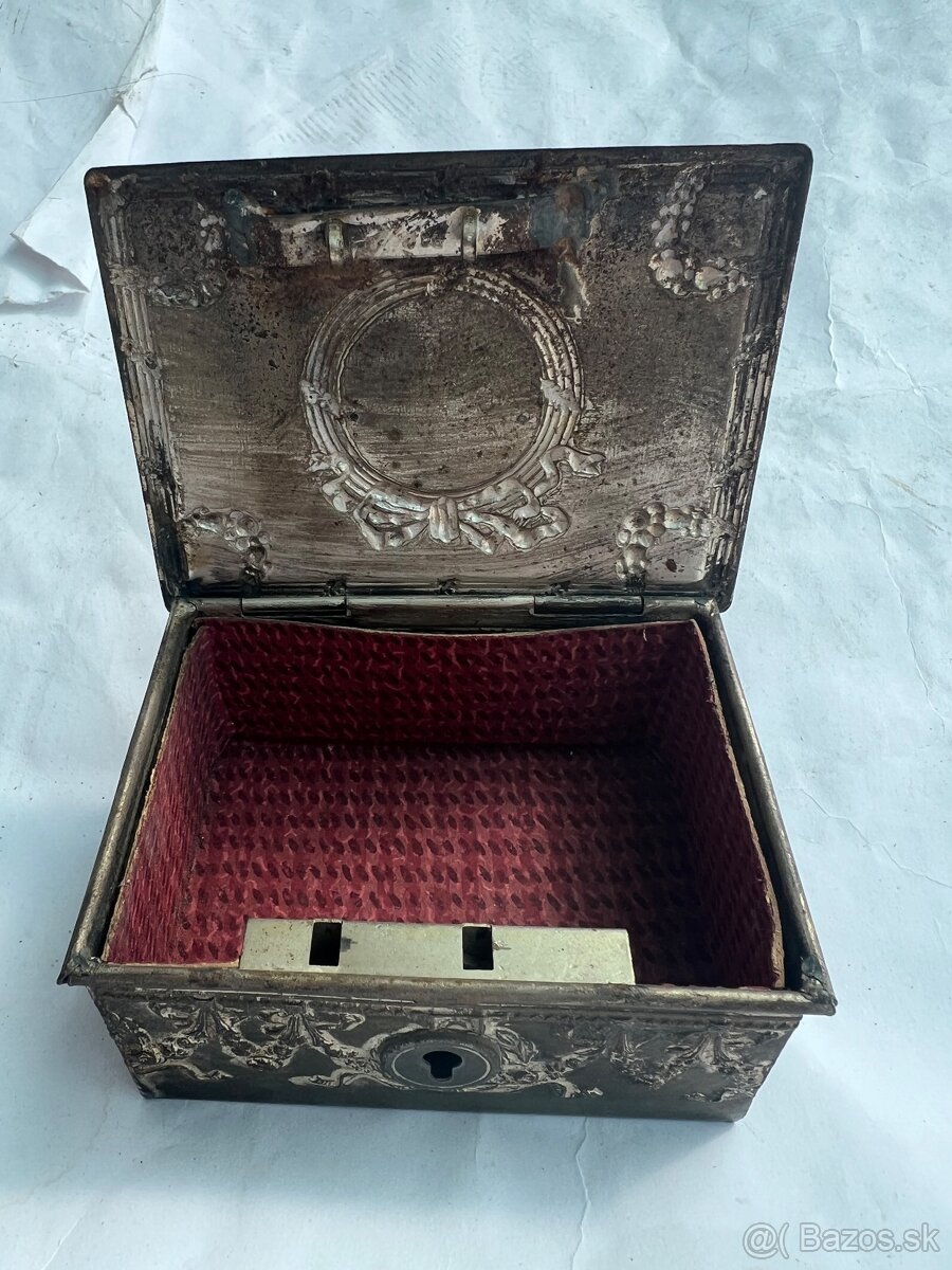 Starozitna secesna vyse 100 rocna skatulka sperkovnica - 3