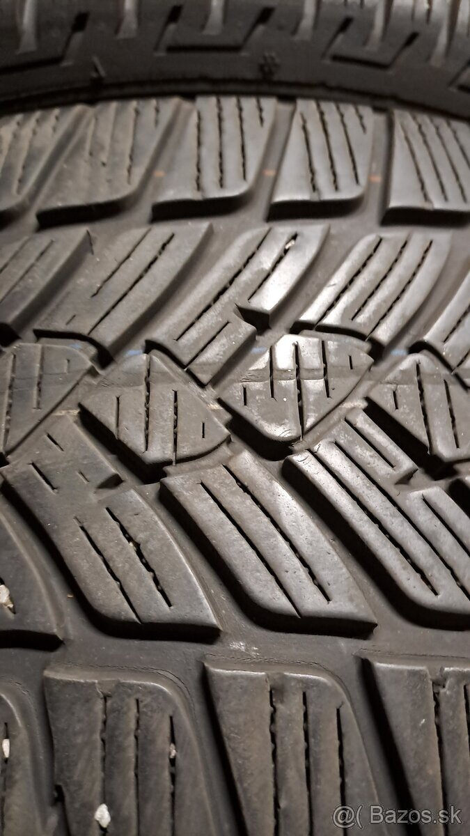 Predám 2ks jazdené zimné 235/45r18-98V Fulda - 3