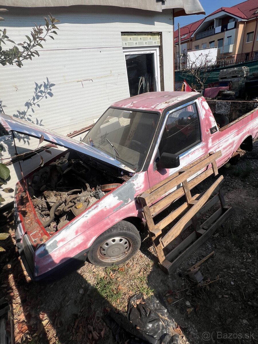 Predám 3x škoda favorit - 3