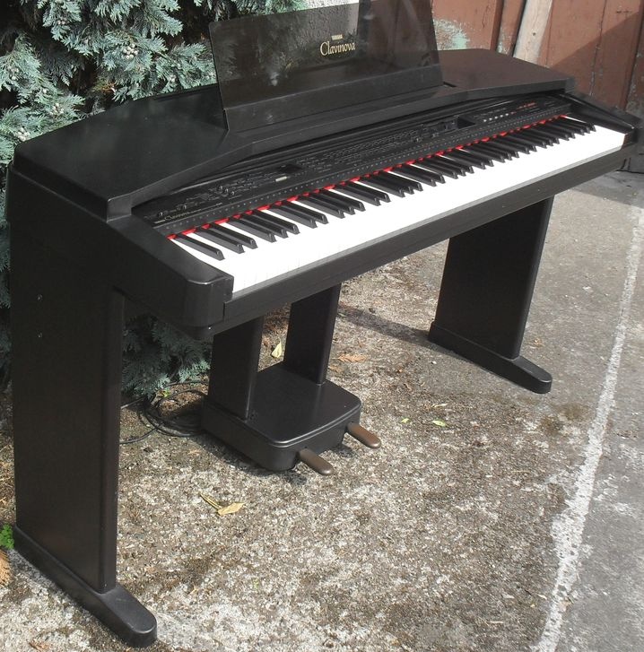 Digitální piano Yamaha Clavinova CVP 50 - 3