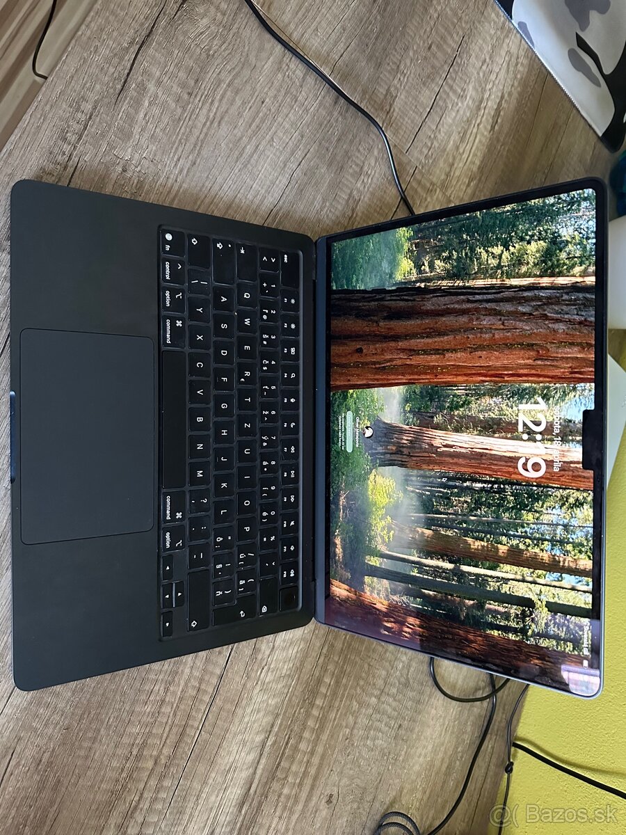 MacBook Air 13" M4 SK 2025 Polnočný - 3