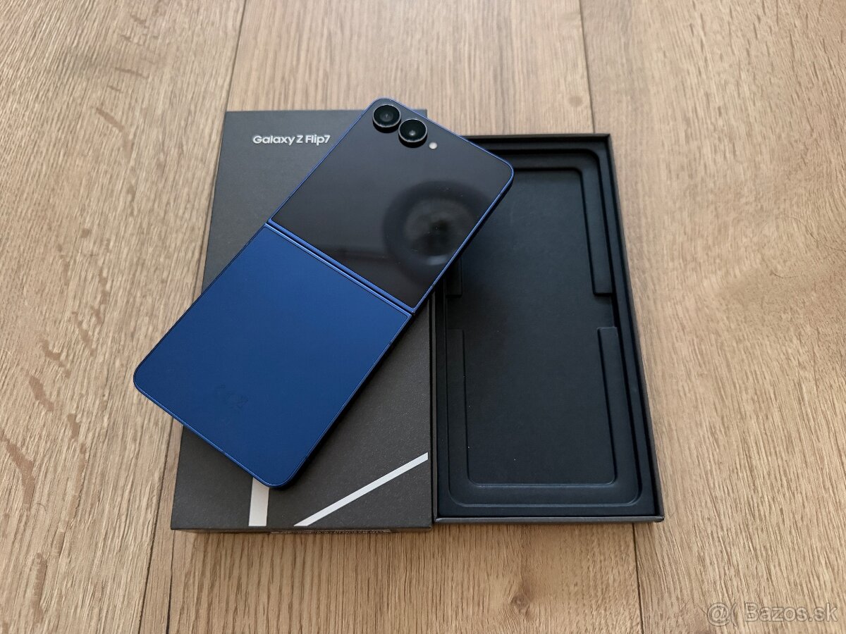 Samsung Galaxy Z Flip 7 - 3