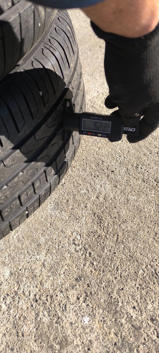 215/55 R17 - 3