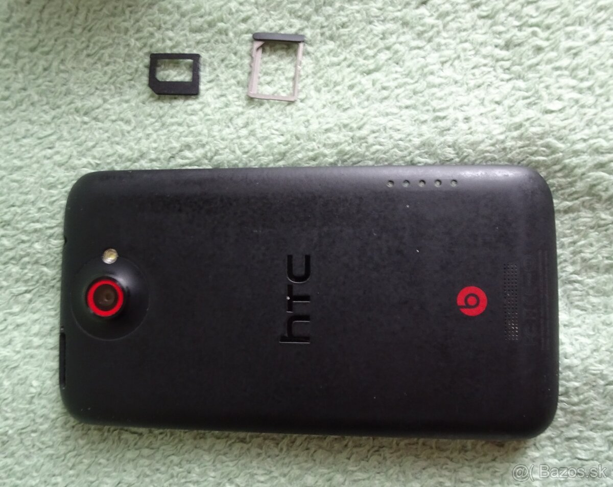 Predám smartpfone HTC ONE-X+ s nabíjačkou. - 3