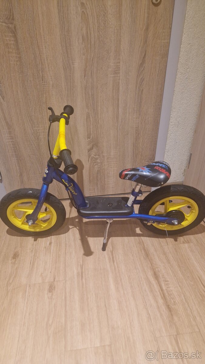 Detské odrážadlo s brzdou a stojanom - 3