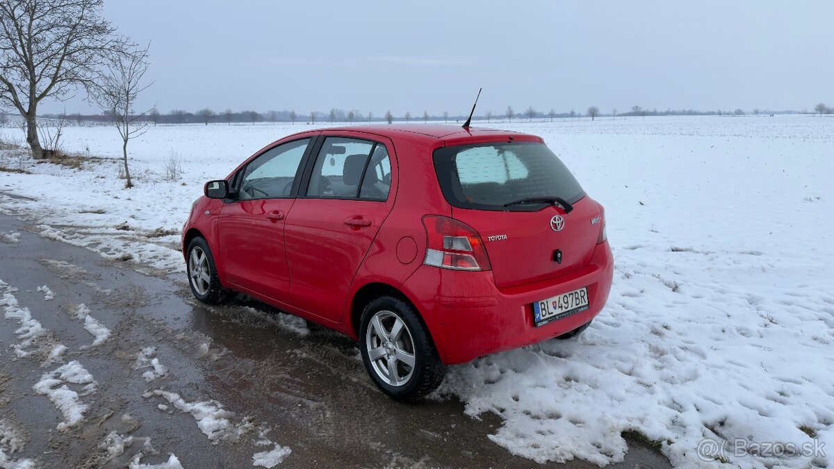 Toyota Yaris 1.3 2011 - 3