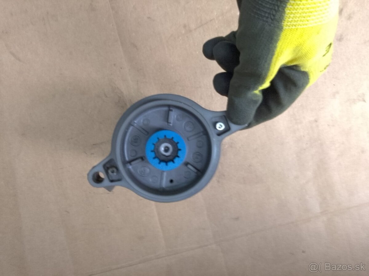 motor servoriadenia Superb 3, Octavia 3 - 3