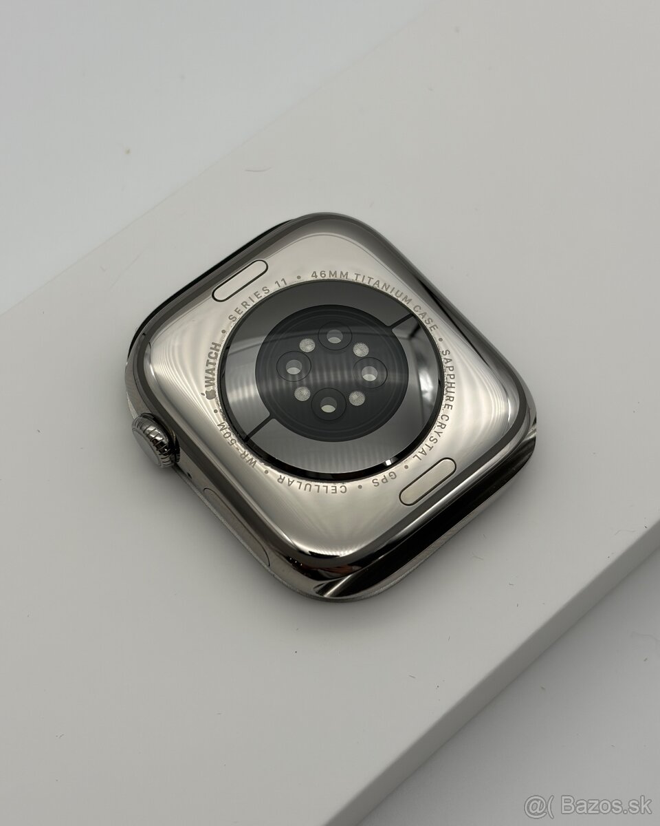 Apple Watch 11 46mm Natural Titanium (Cellular) - 3