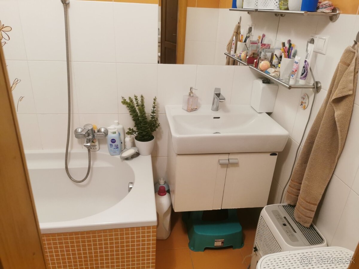 3 - izbový byt Hliny 7 - 3