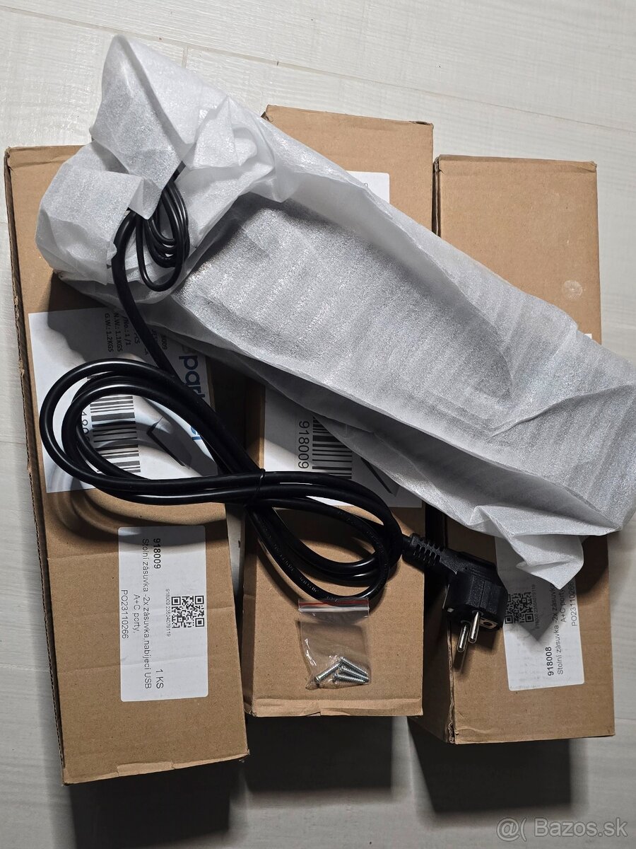 Zásuvkový box - posuvný kryt - 3