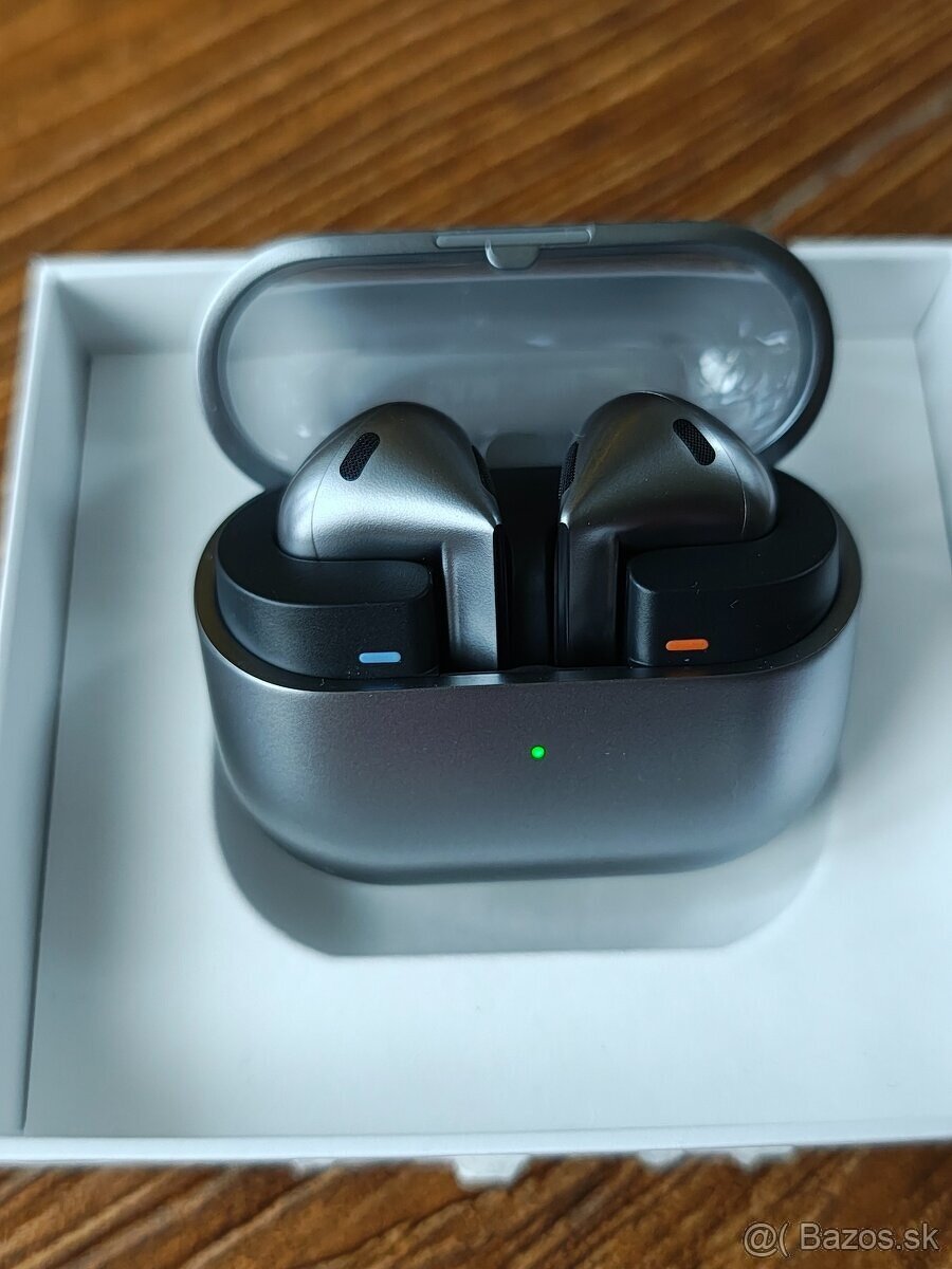 Samsung Galaxy Buds3 - 3