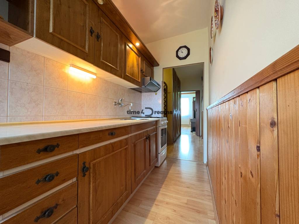 Na predaj: CENTRUM veľký 3 izb.byt + BALKON + ŠATNIK - 3