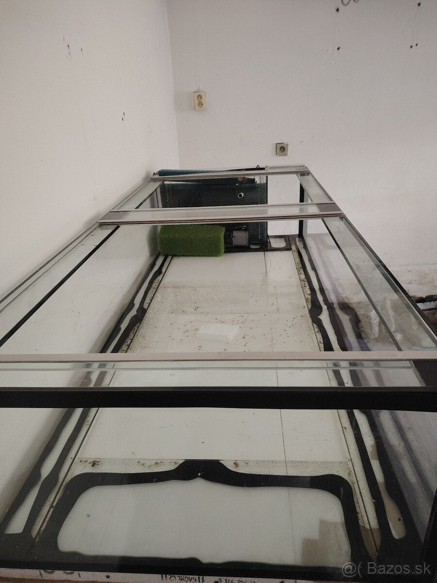 Predám akvárium 160,5×70×35 - 3
