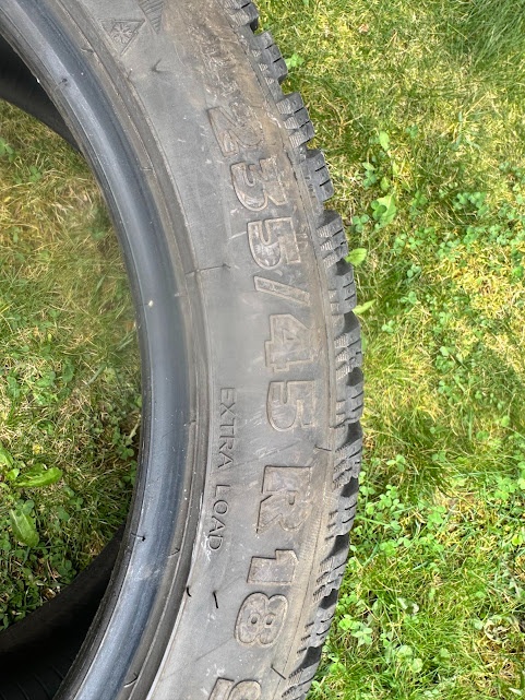 235/45 R18 - 3