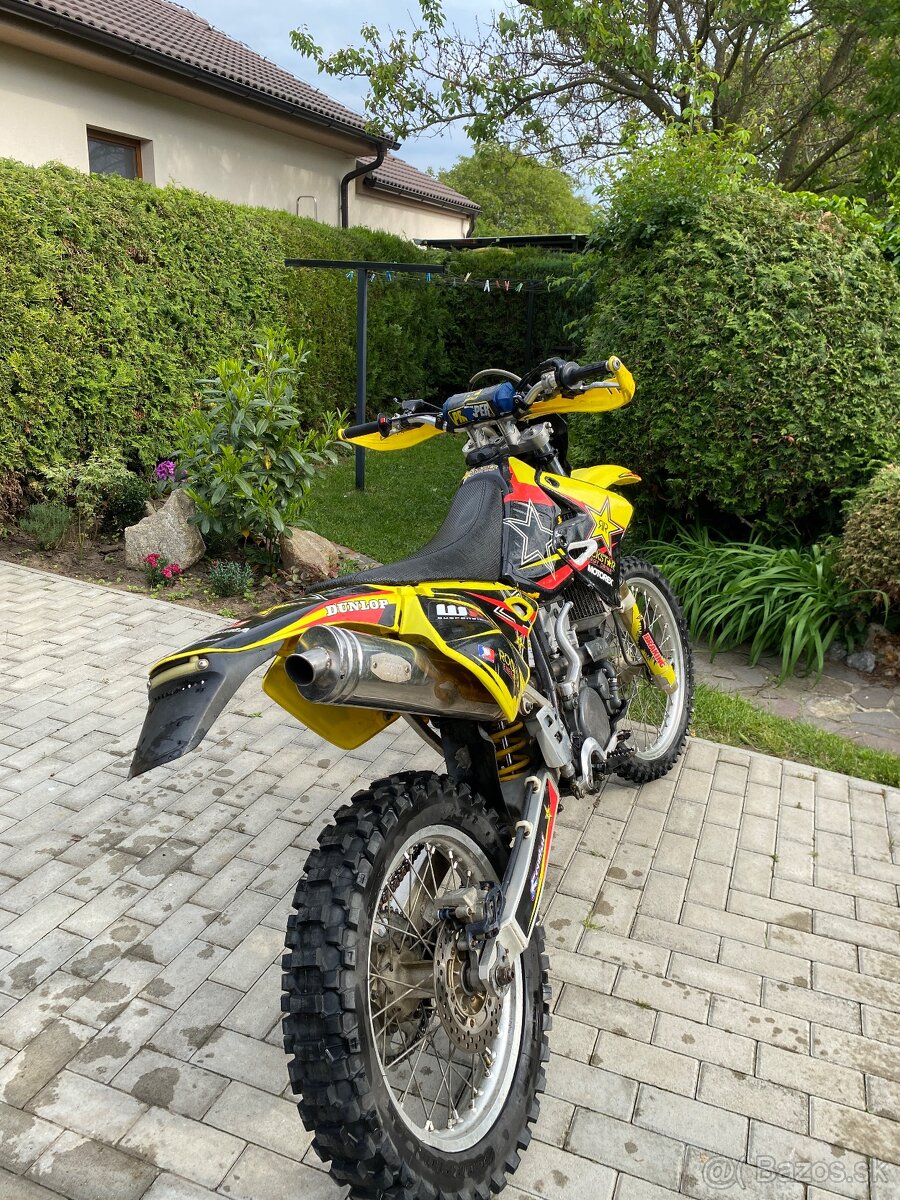 Suzuki drz400