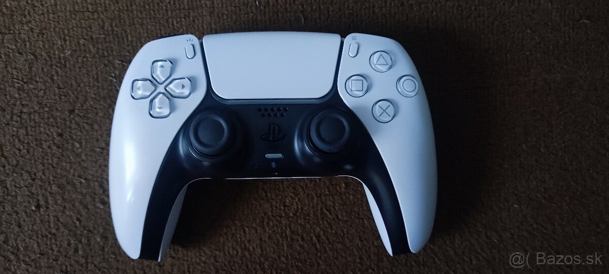 Playstation 5 s mechanikou - 3